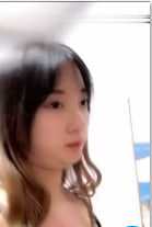 野性纹身漂亮妹子与男友日常啪啪沙发上抽插呻吟娇喘非常诱人